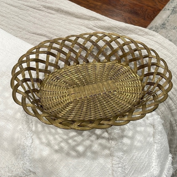 VINTAGE Brass Wire Basket - Picture 1 of 4